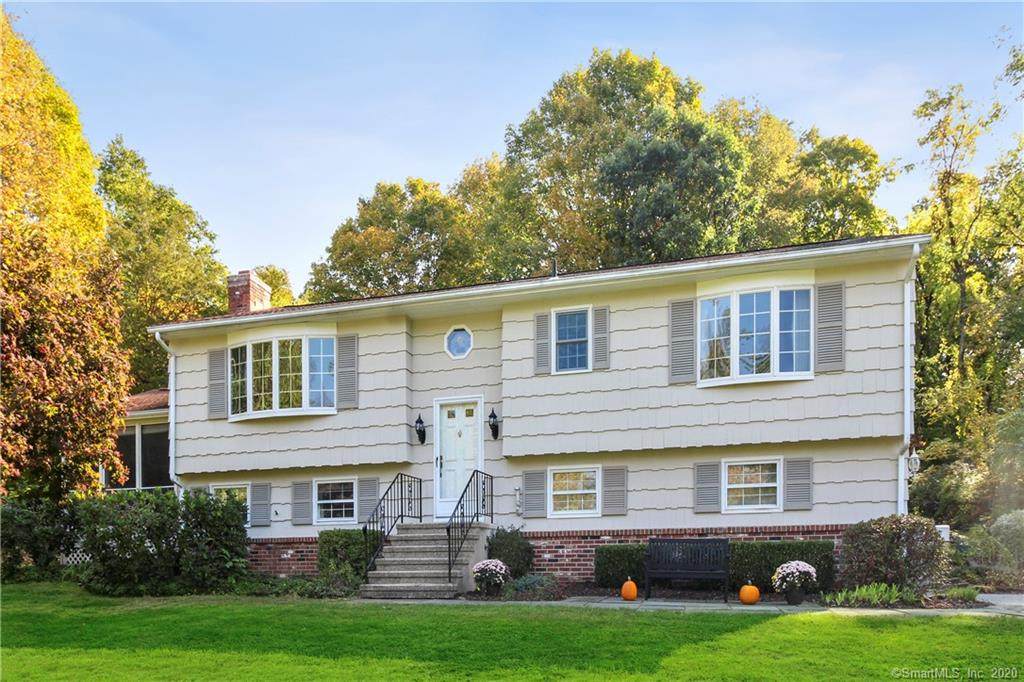 11 Rolling Glen Drive - Photo 1