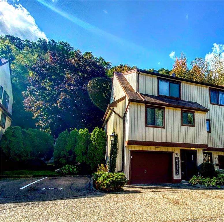 163 Beacon Hill Common - Photo 1