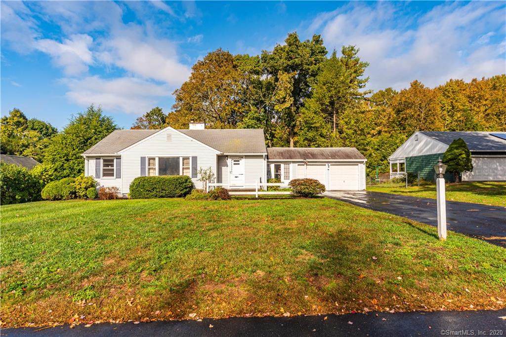 47 Lynwood Drive - Photo 1