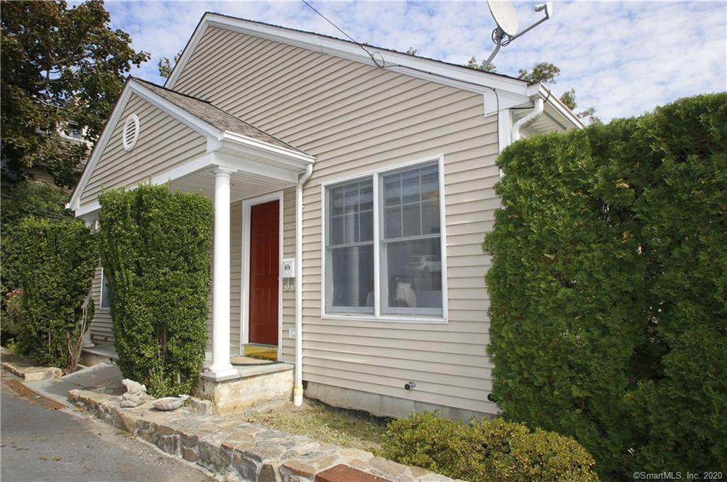 51 Rodwell Avenue - Photo 1
