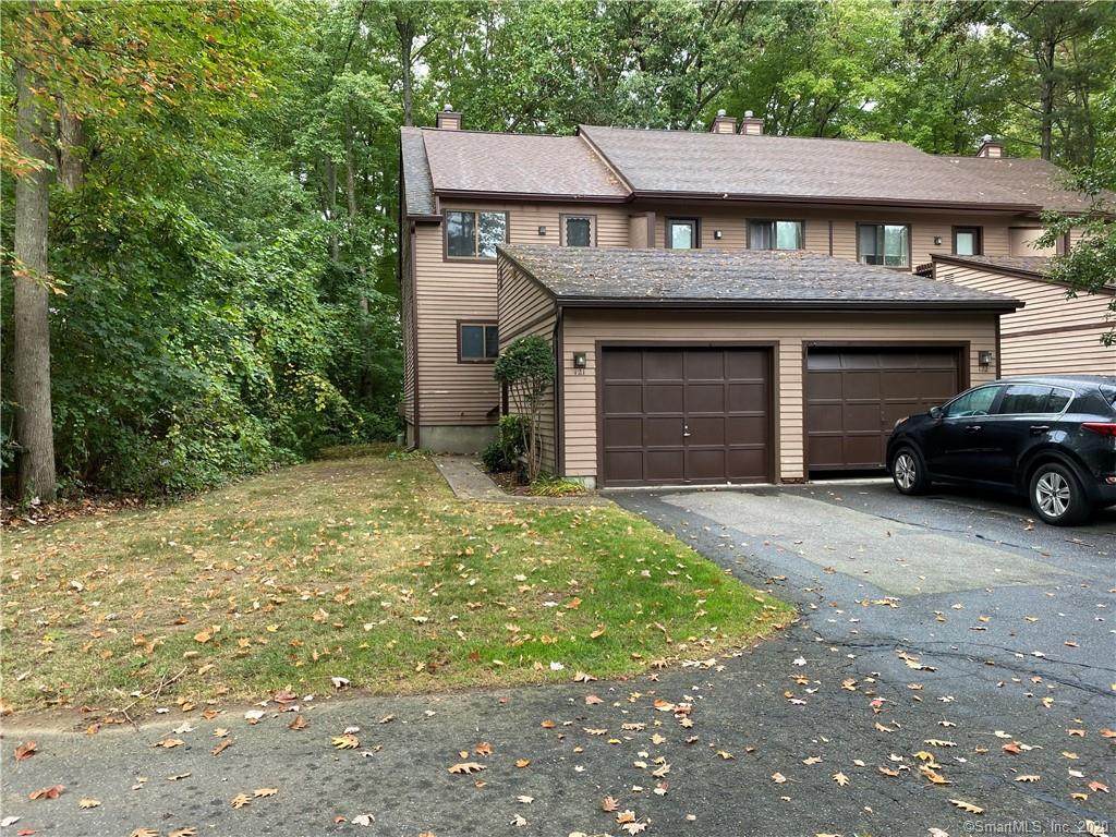 121 Wynwood Drive - Photo 1