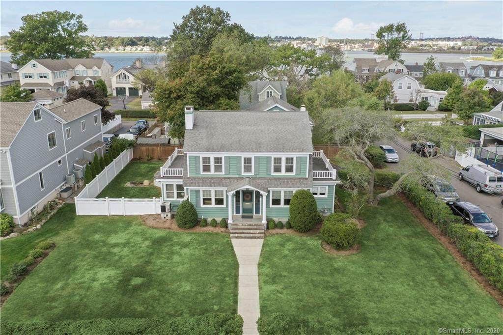 206 Gregory Boulevard - Photo 1