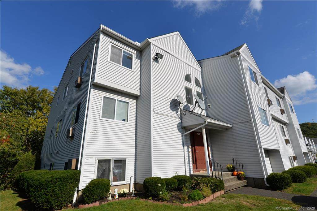 140 Hamden Avenue - Photo 1