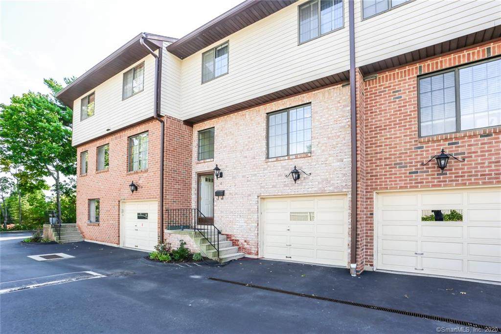 237 Strawberry Hill Avenue - Photo 1