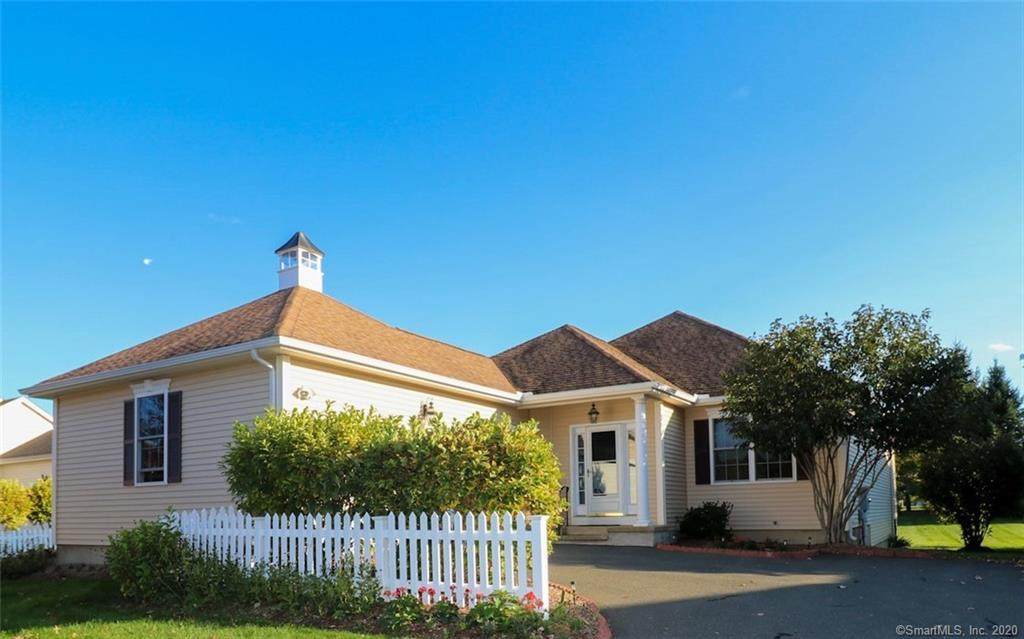 8 Ross Way - Photo 1