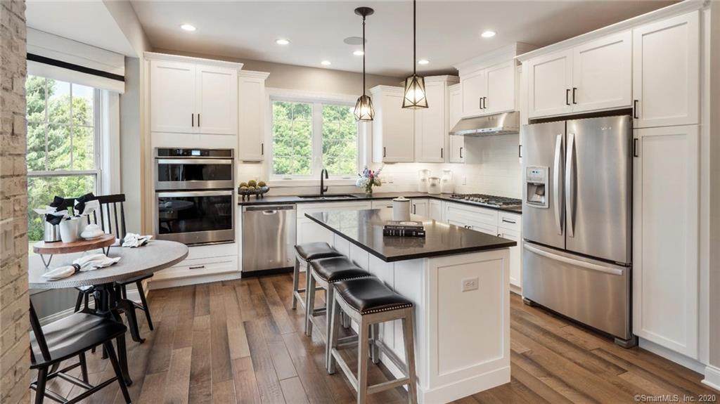 179 Ridgewood Drive - Photo 1