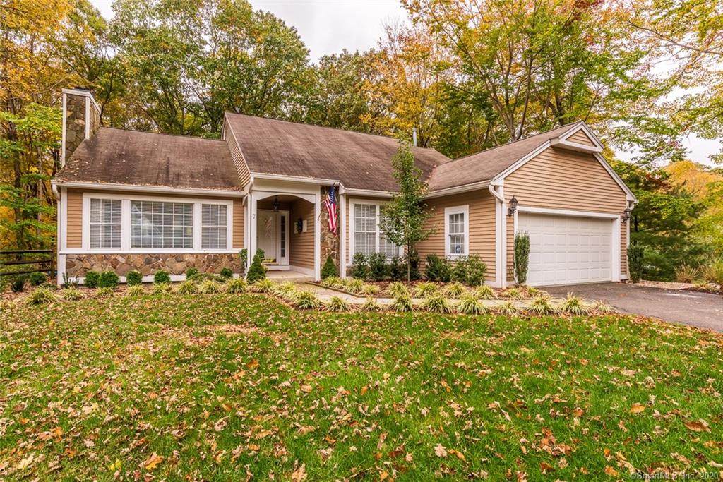 7 Ivy Lane - Photo 1