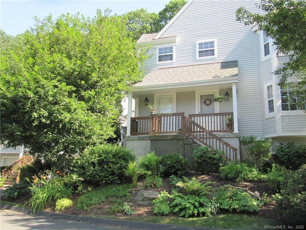 302 Foxboro Drive - Photo 1