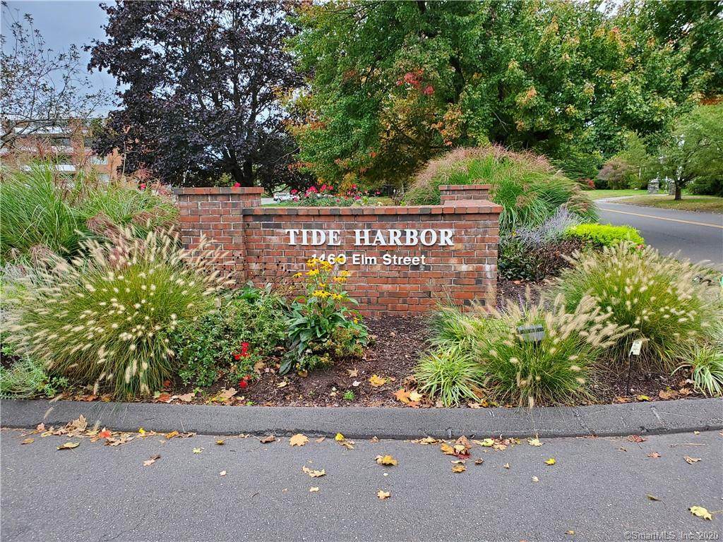 1460 Elm Street - Photo 1