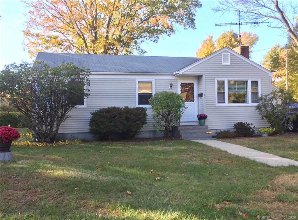 5 Woodlawn Drive - Photo 1