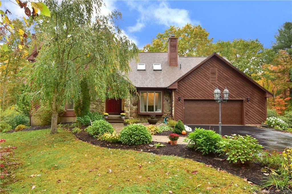 27 Rocco Road - Photo 1