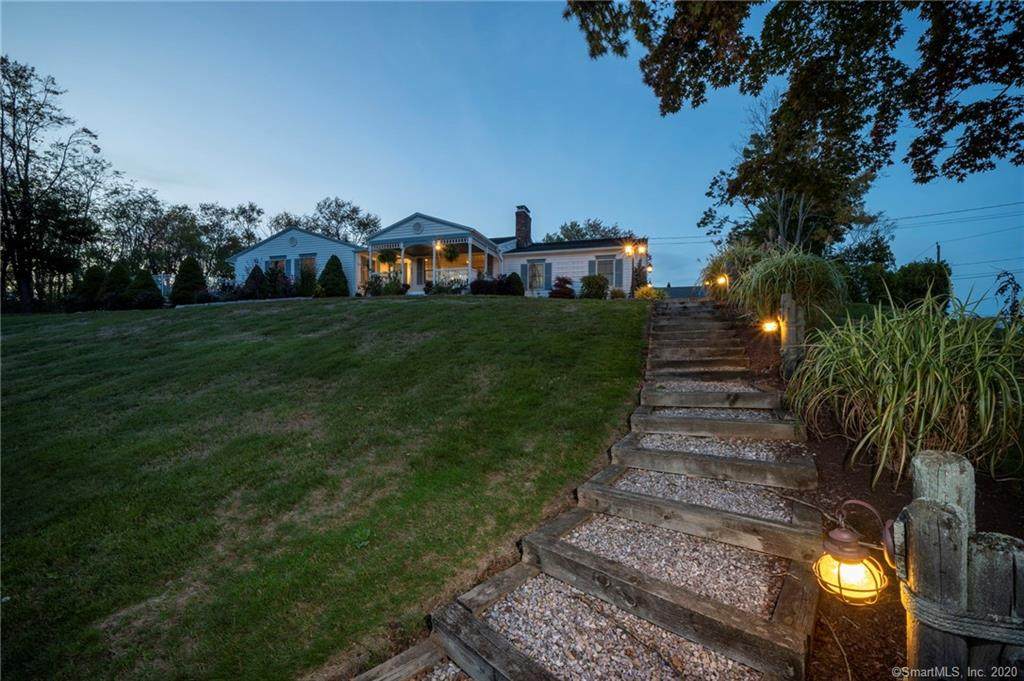 429 New Britain Avenue - Photo 1