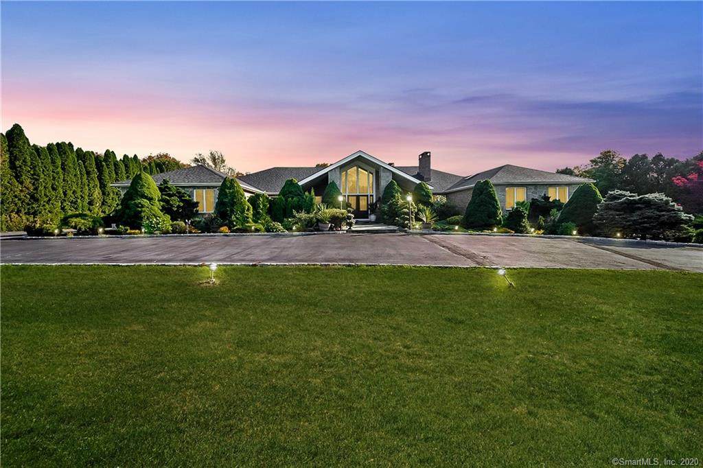 8 Sunswept Drive - Photo 1