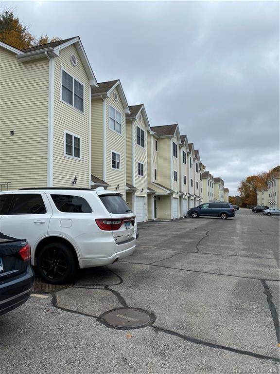 527 Thames Street - Photo 1