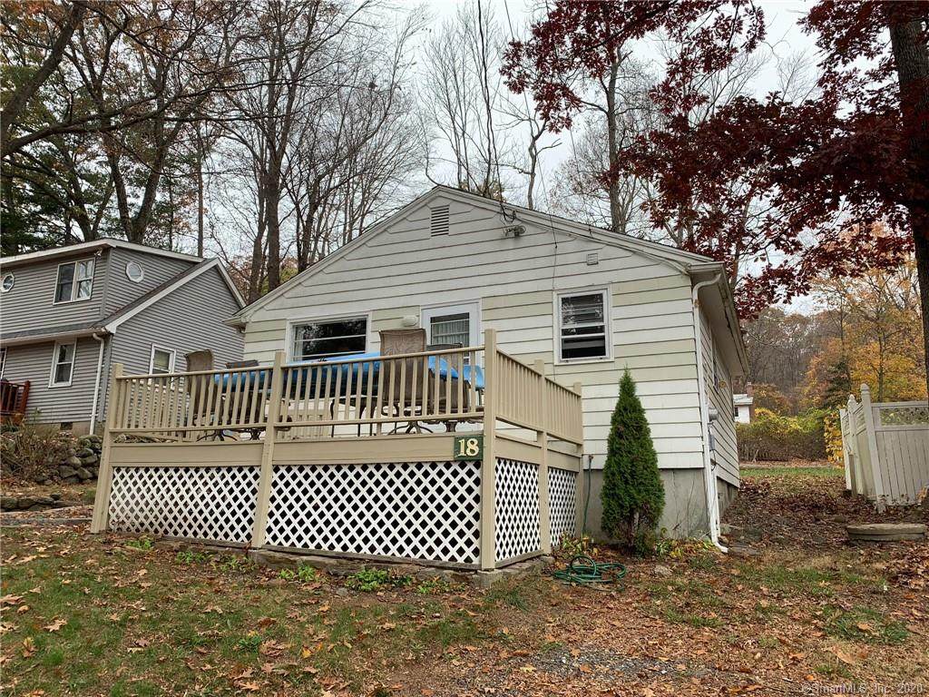 18 Lakeview Drive - Photo 1