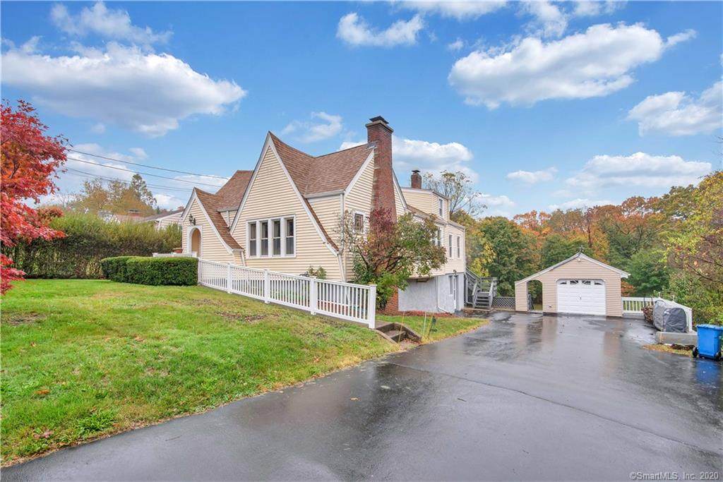 95 Corrigan Avenue - Photo 1