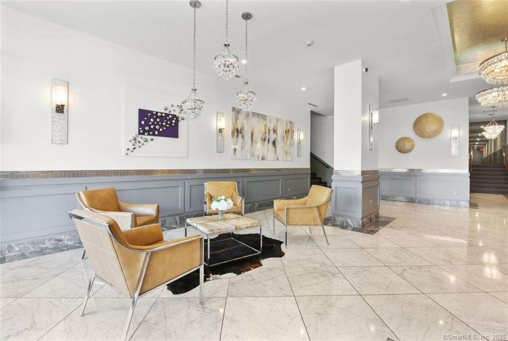 44 Strawberry Hill Avenue - Photo 1