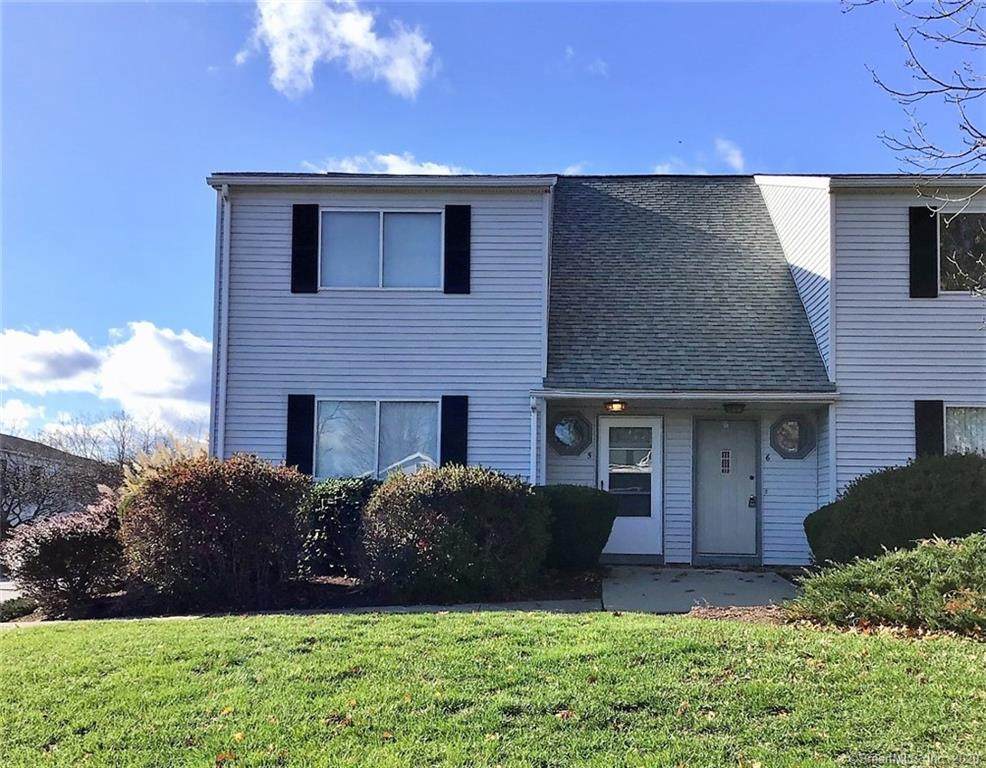565 Clark Avenue - Photo 1
