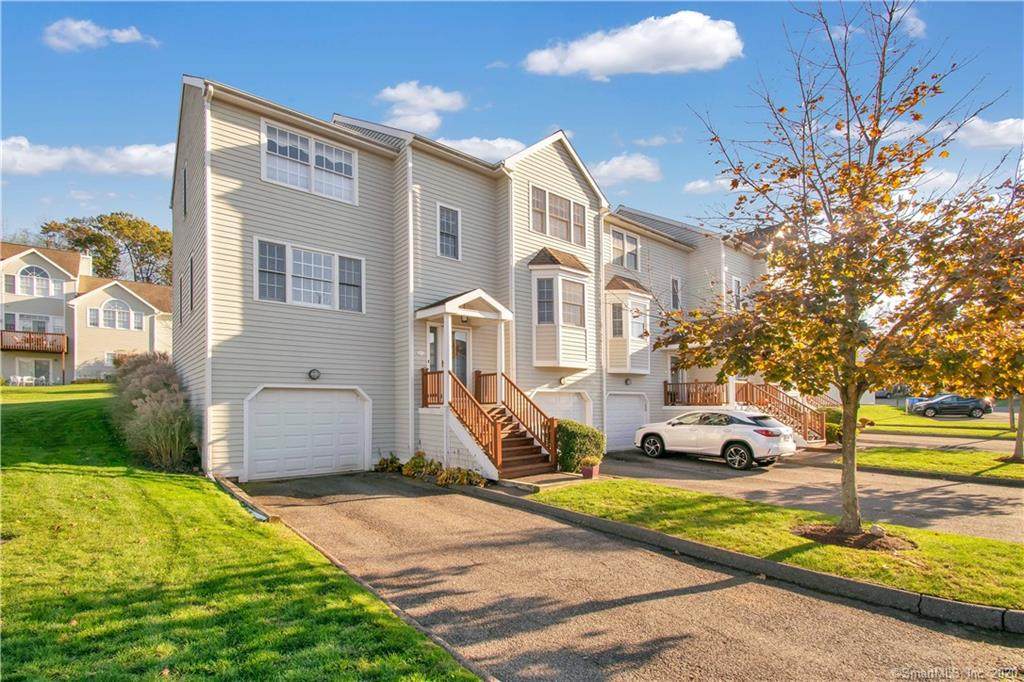 19 Saint Andrews Circle - Photo 1