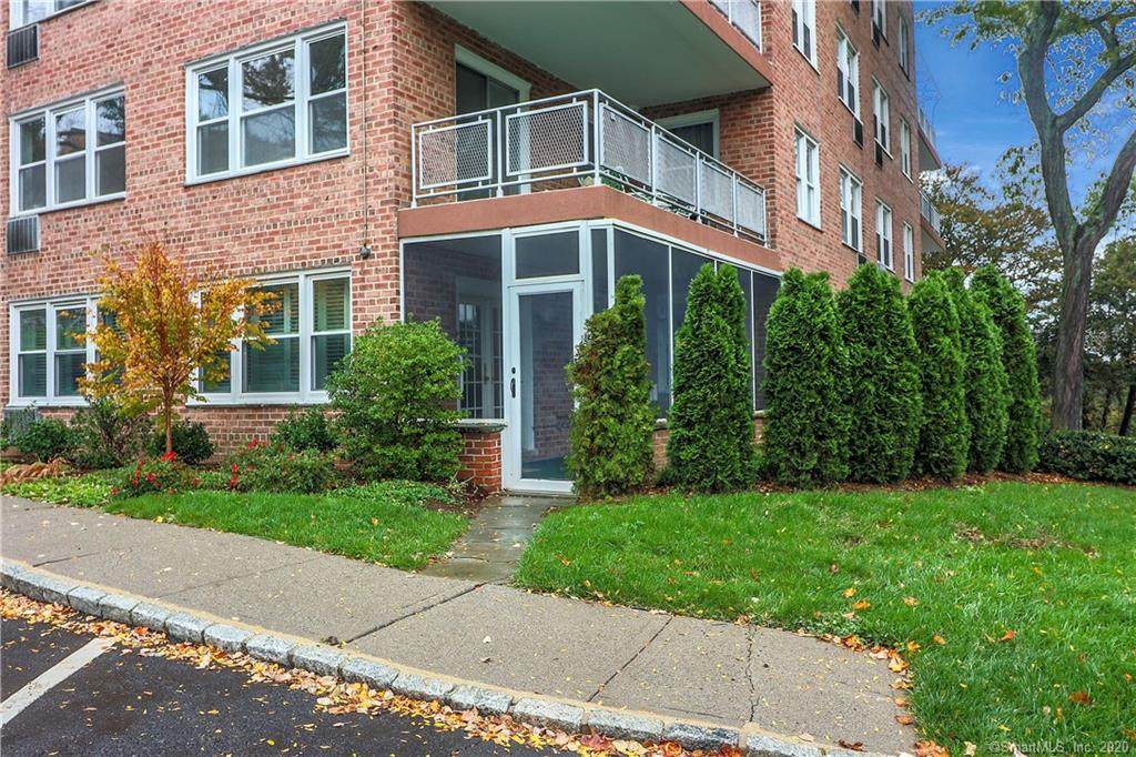 1 Putnam Hill - Photo 1