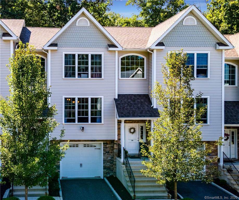 23 Old Oak Drive - Photo 1