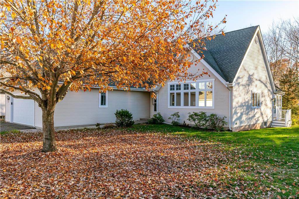 23 Maxwell Drive - Photo 1