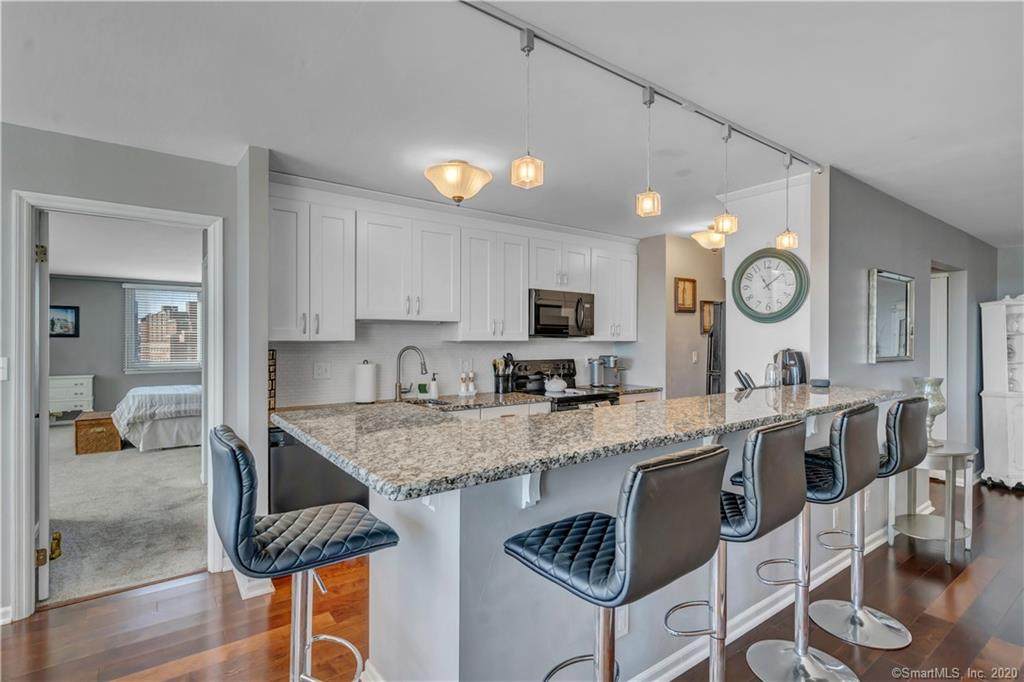 1 Strawberry Hill Avenue - Photo 1