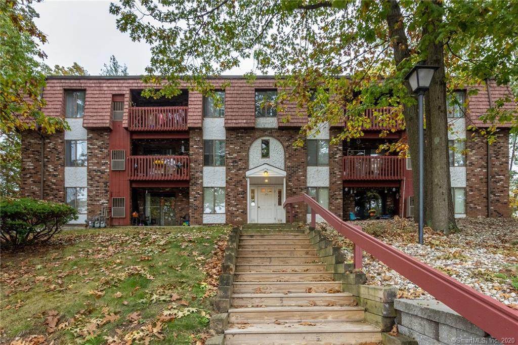 25 Woodsedge Drive - Photo 1
