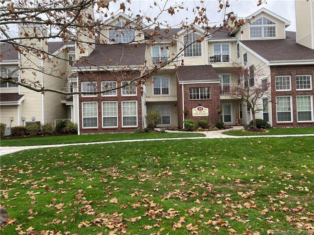 300 Carriage Crossing Lane - Photo 1