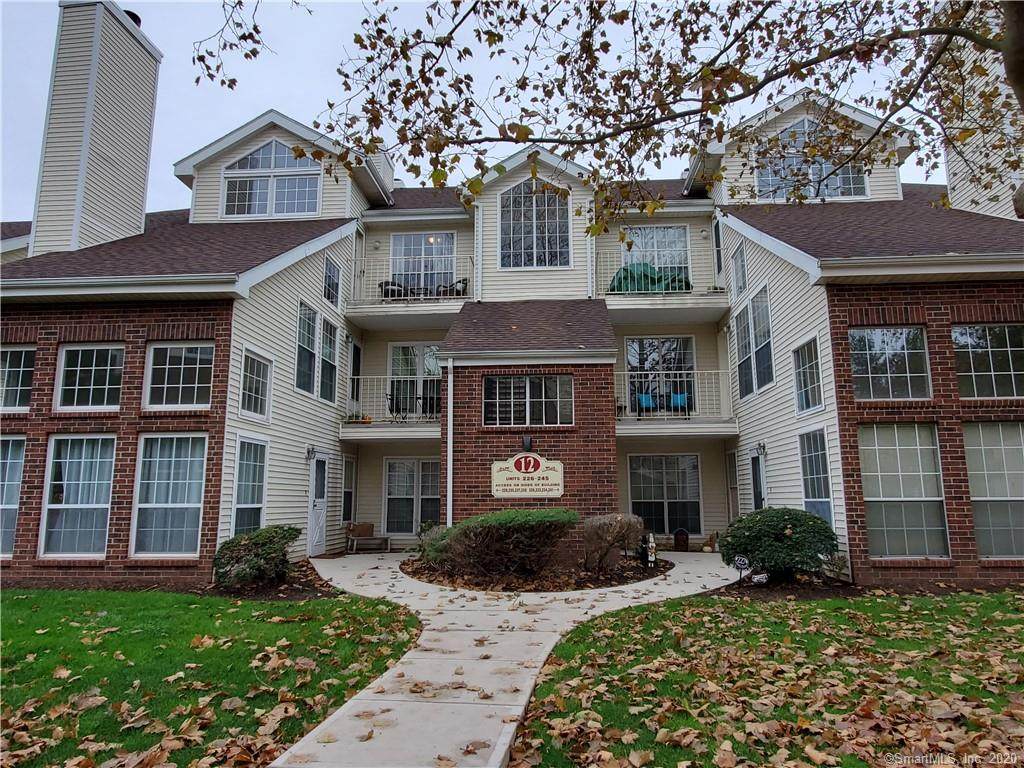 235 Carriage Crossing Lane - Photo 1