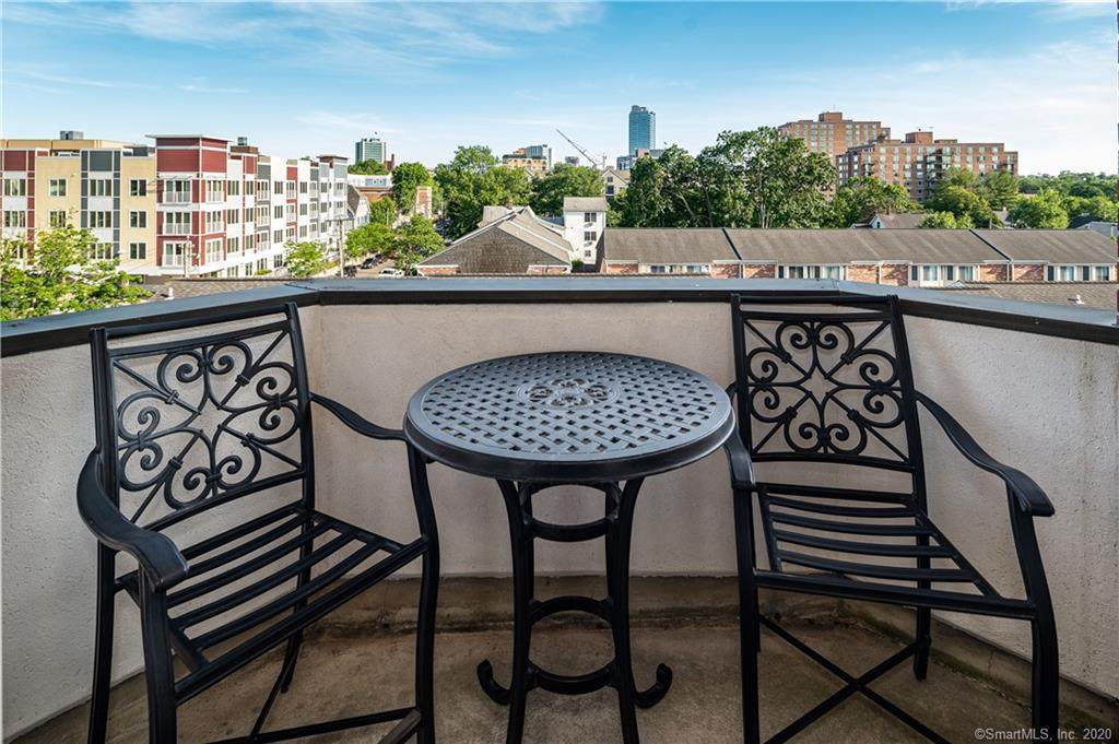 1611 Washington Boulevard - Photo 1