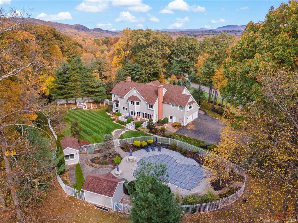 22 Mountaincrest Drive - Photo 1