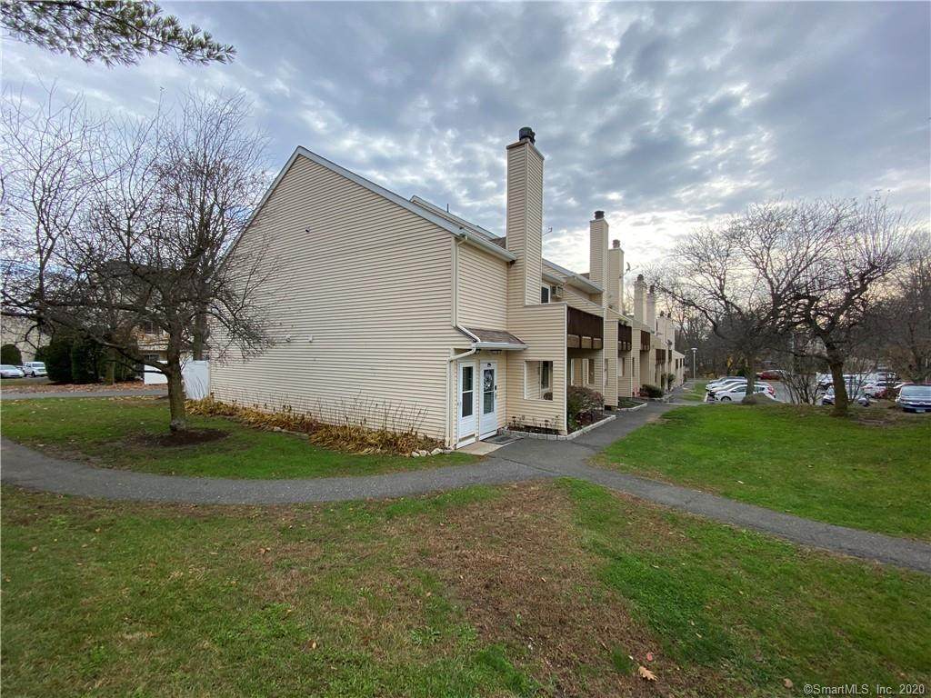 8 Rose Lane - Photo 1
