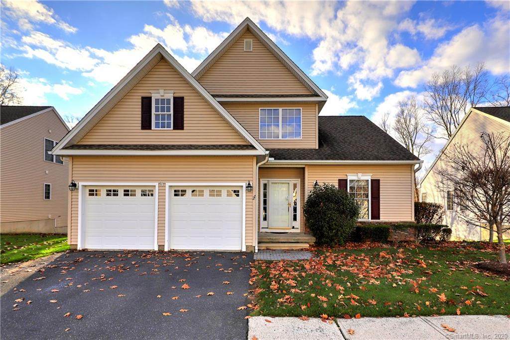 27 Hampshire Drive - Photo 1