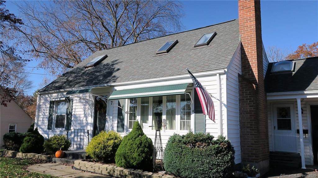 7 Foxcroft Road - Photo 1