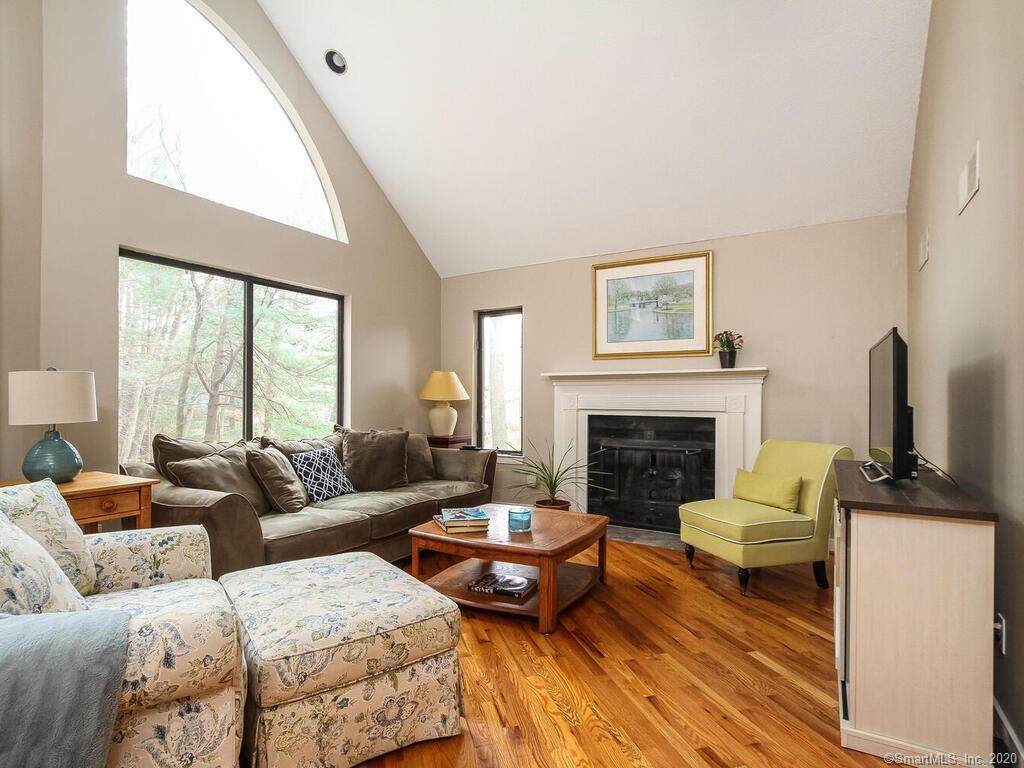 80 Greentree Drive - Photo 1