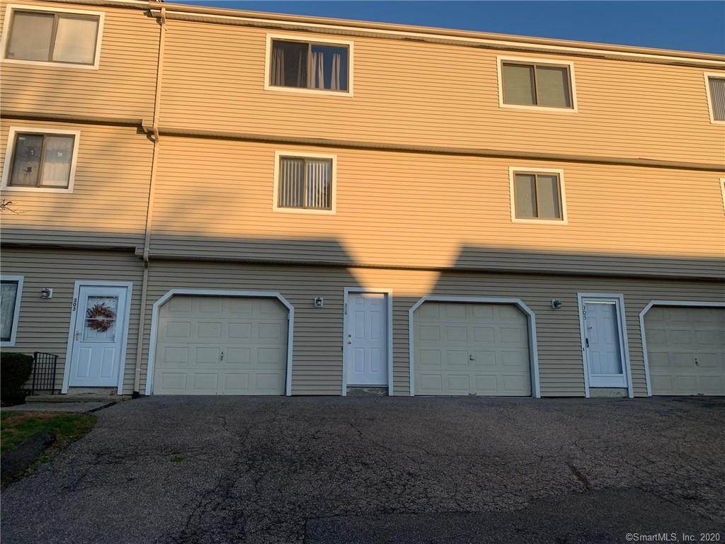 233 Derby Avenue - Photo 1