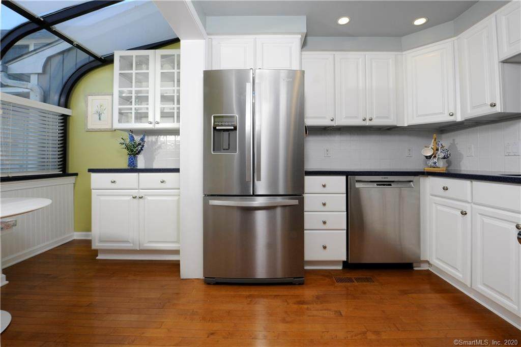 35 Seaside Avenue - Photo 1