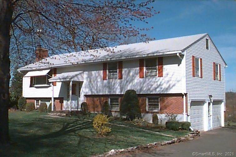 588 Poquonock Avenue - Photo 1
