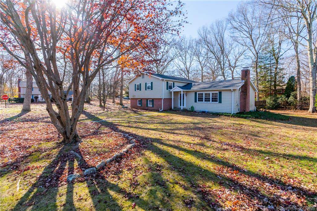 27 Laurel Hill Drive - Photo 1
