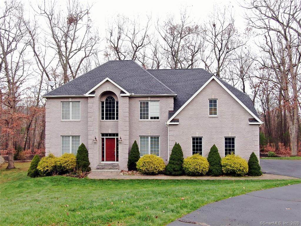 72 Oakridge - Photo 1