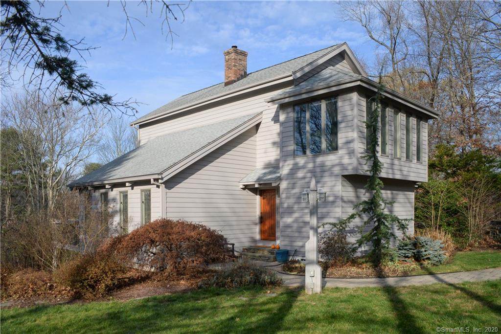 47 Pine Tree Lane - Photo 1