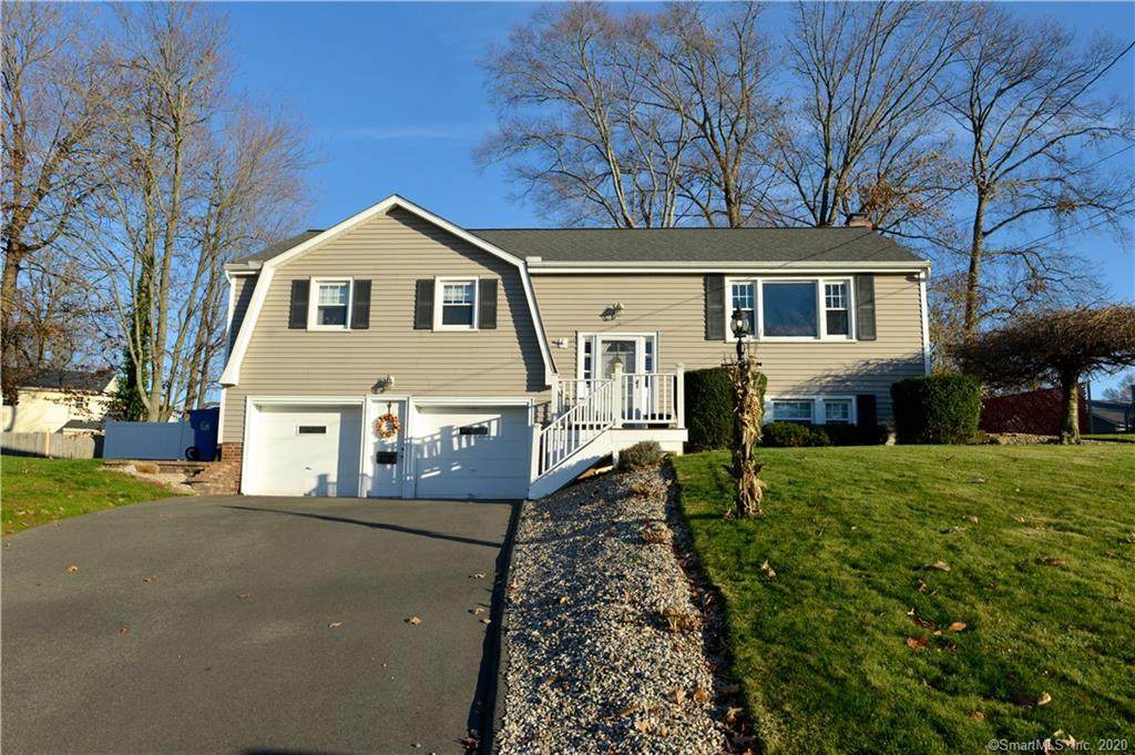 16 Berkeley Circle - Photo 1