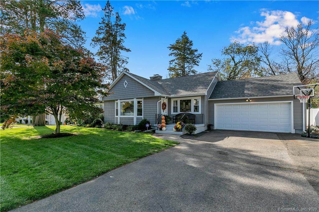 121 Evergreen Drive - Photo 1