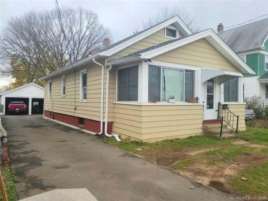 104 Richards Street - Photo 1