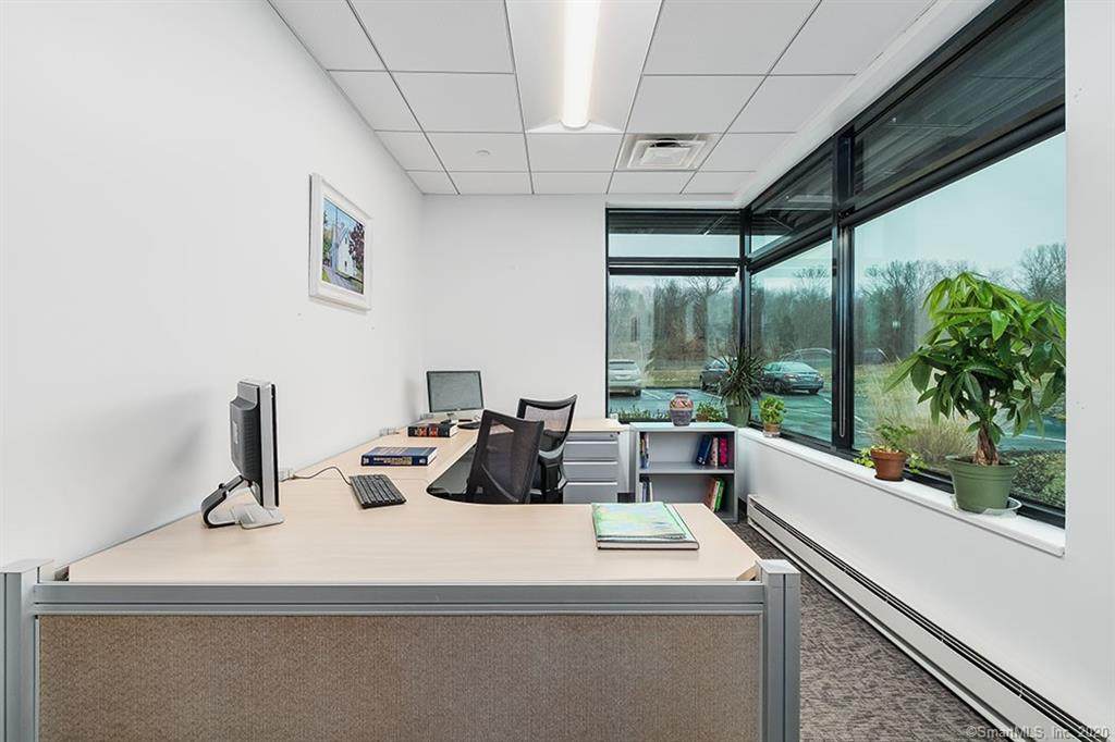 101 Centerpoint Drive - Photo 1