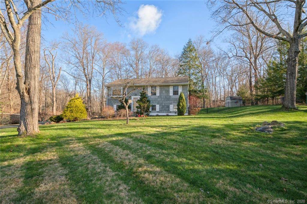 13 Woodcreek Road - Photo 1