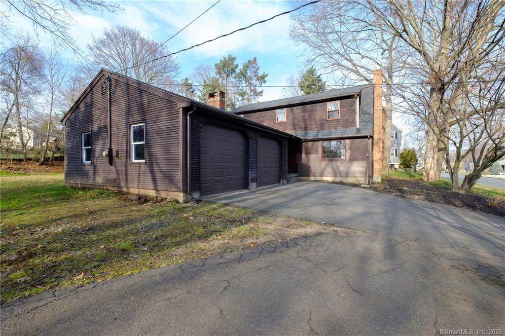 102 Hollyberry Lane - Photo 1