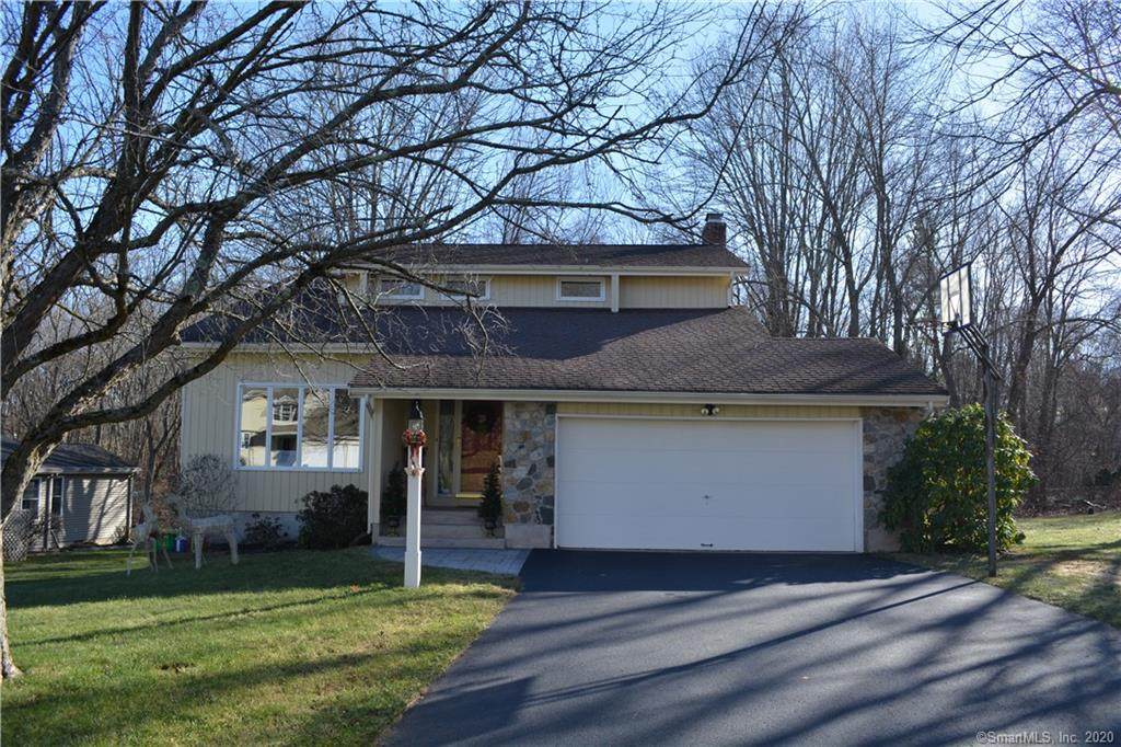 95 Gail Lane - Photo 1