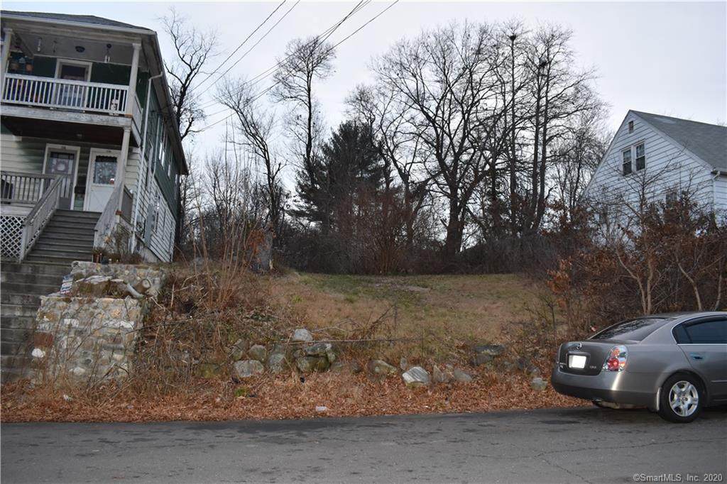 116 Farrington Avenue - Photo 1